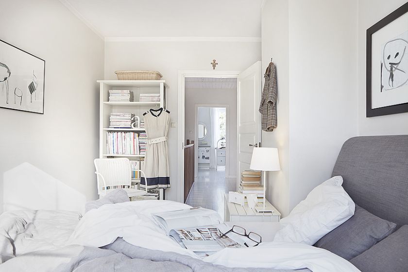 Skandynawski styl to nie tylko biel i pastele ale także naturalne drewno i proste meble. Pokazujemy, jak urządzić dom