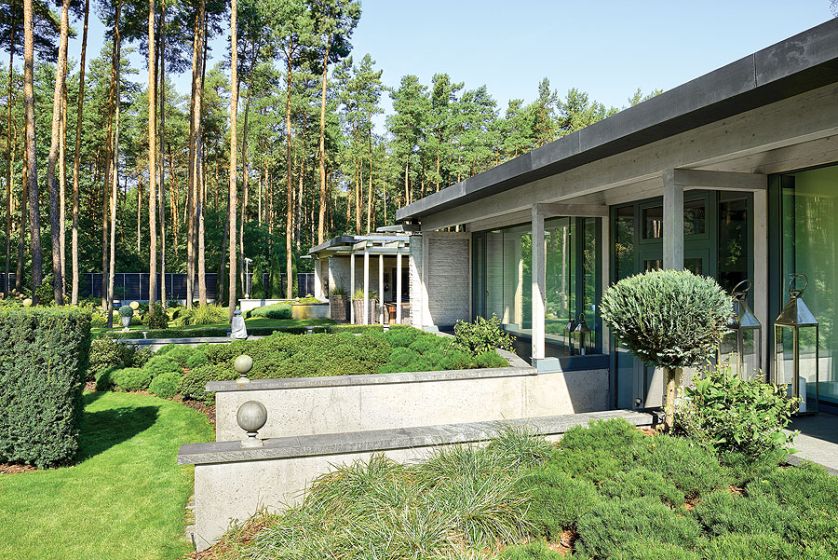 Stalowo-żelbetowy szkielet to rzadkość w domach jednorodzinnych.