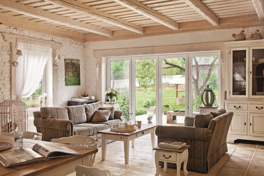 Tradycyjny cottage okazał się bardzo inspirujący i przyczynił do powstania stylu cottage. Jakie ma cechy?