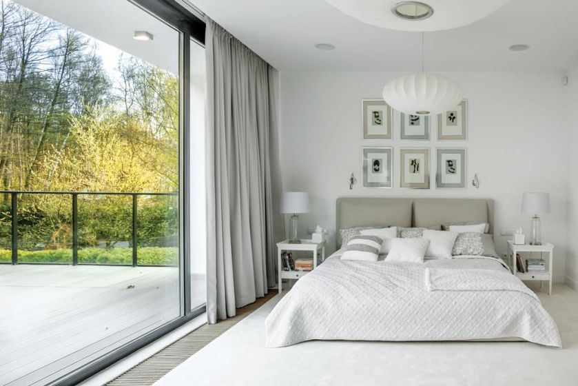 Fot. Rafał Lipski. Szara sypialnia - inspiracje, dodatki, aranżacje
