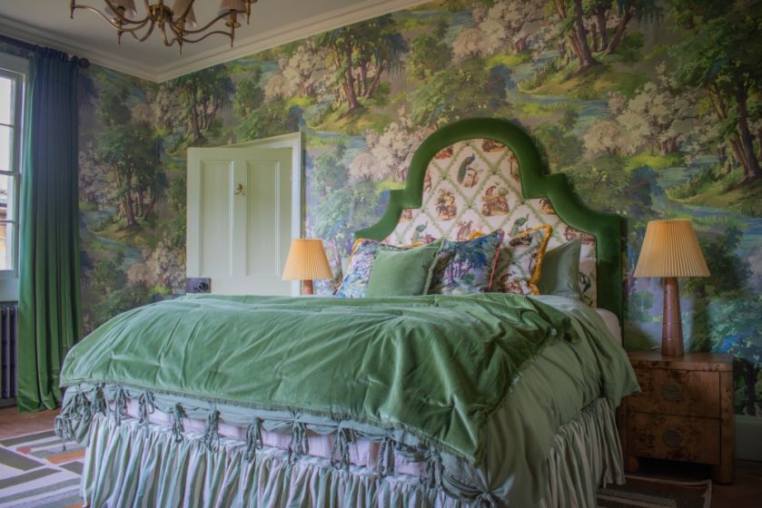 kolorowe tapety do sypialni