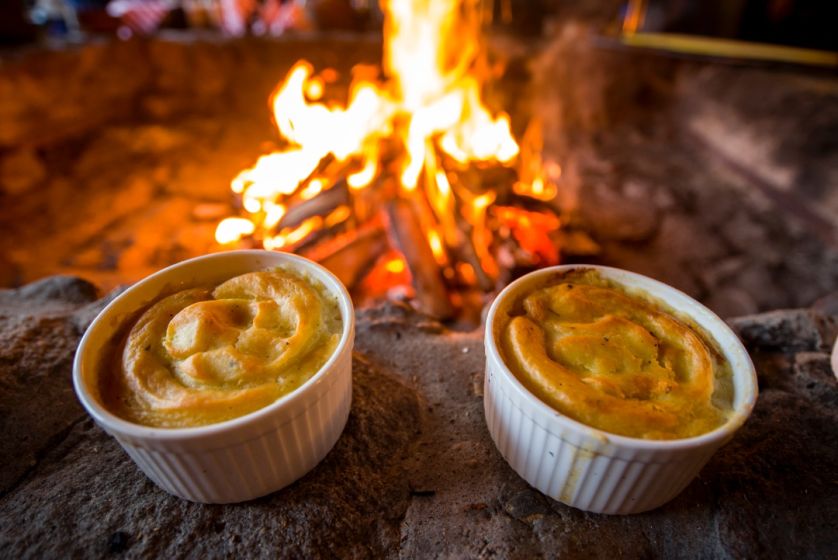 Podczas kolacji One w Hotelu SPA Dr Irena Eris Wzgórza dylewskie serwowano wykwintne dania przygotowane