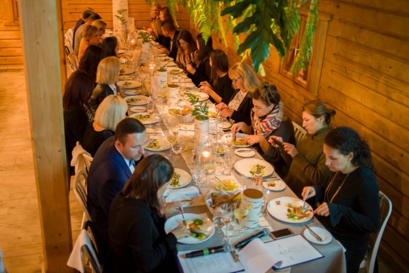 Podczas kolacji One w Hotelu SPA Dr Irena Eris Wzgórza dylewskie serwowano wykwintne dania przygotowane