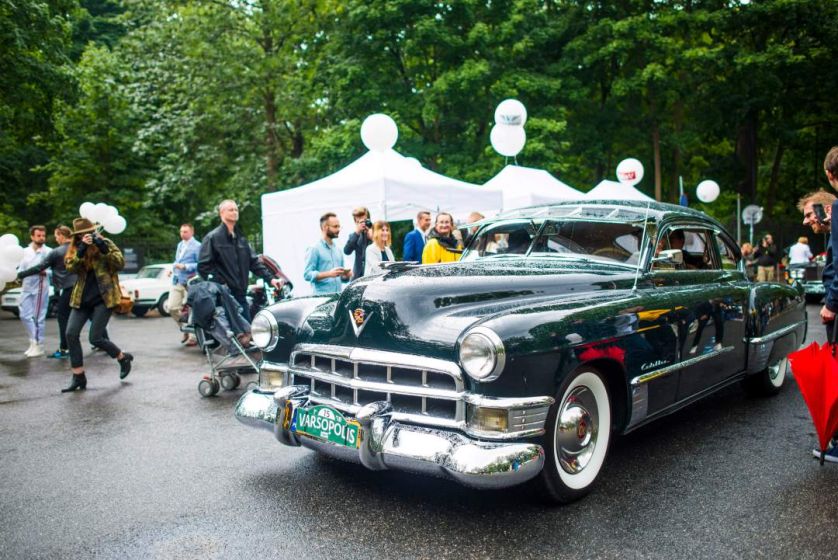 Varsopolis to święto dla entuzjastów historycznej motoryzacji i wyrafinowanego stylu. To połączenie najpiękniejszych