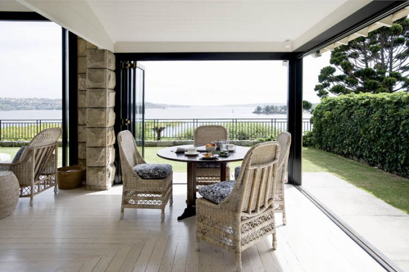 Dom z morskimi dekoracjami