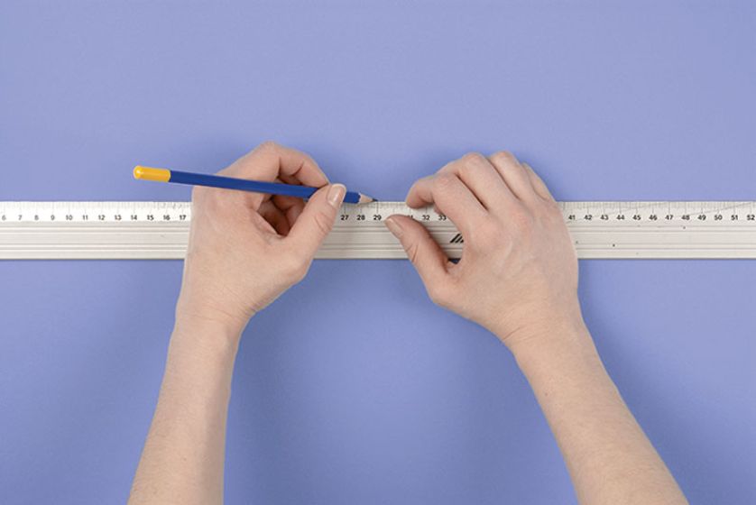 Zaczynamy od wyznaczenia linii wzoru.