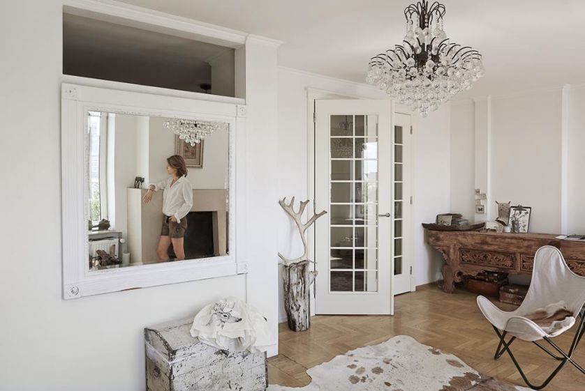 Katarzyna Woynowska - jedwab z amuletem