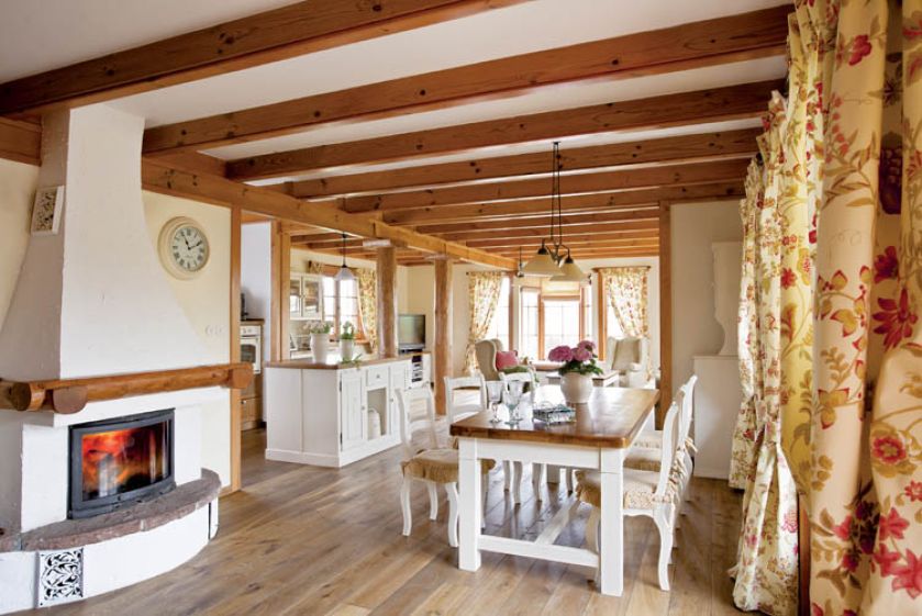 Dworek w Zalesiu - trochę polski, trochę śródziemnomorski.