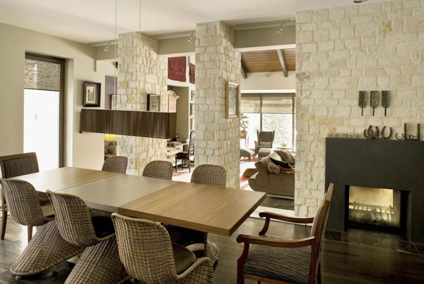 Między kuchnią a jadalnią nie ma ściany.