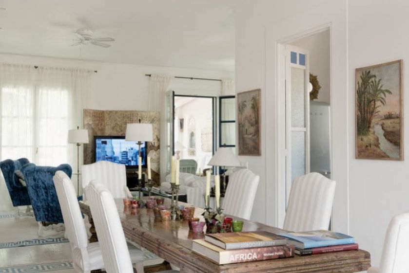 Słoneczna rezydencja to spełnienie marzenia o ciepłym klimacie pośród pięknej architektury.