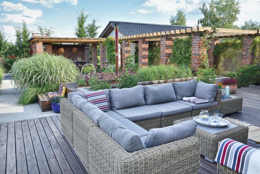 jak urządzić taras w ogrodzie