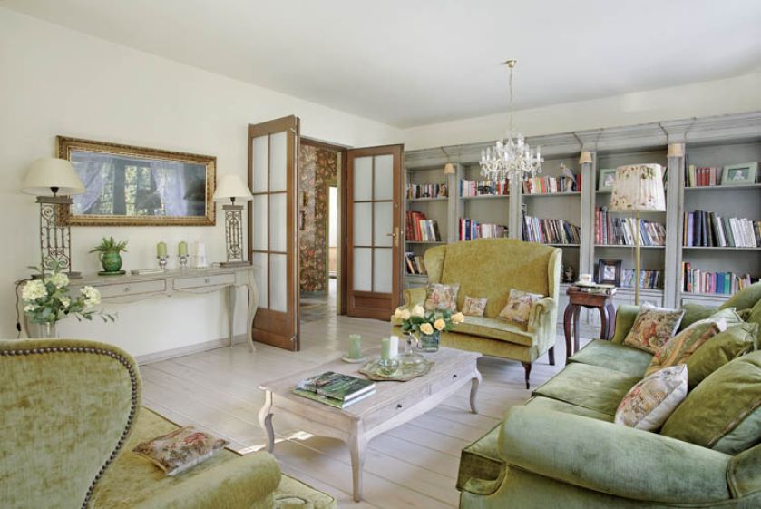 W kolekcji Agneiszki są meble z początku zeszłego wieku i współczesne. Żyją zgodnie.