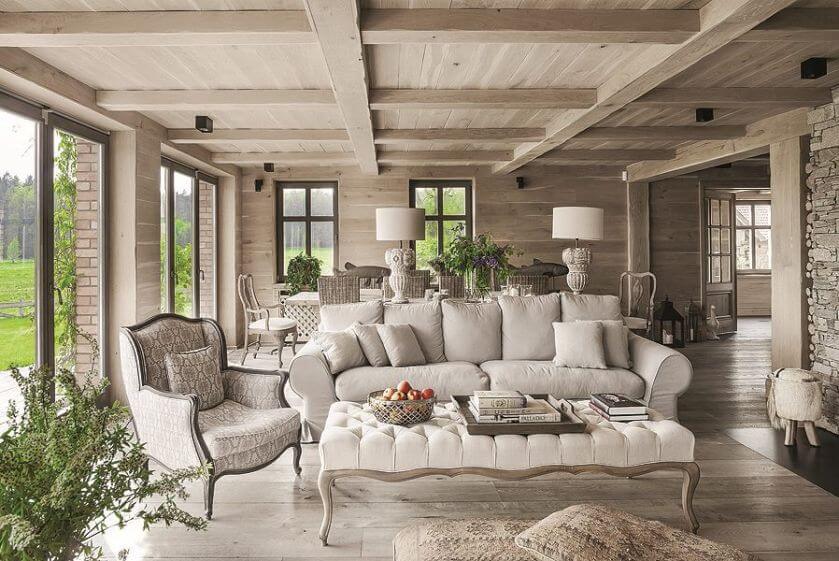 beżowy salon w stylu francuskim