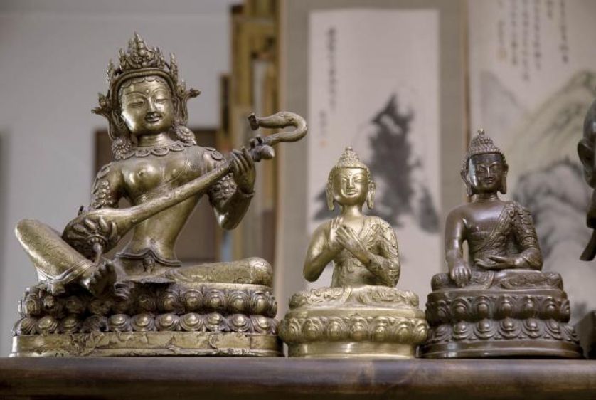 Orientalne posążki. Słabość do Dalekiego Wschodu