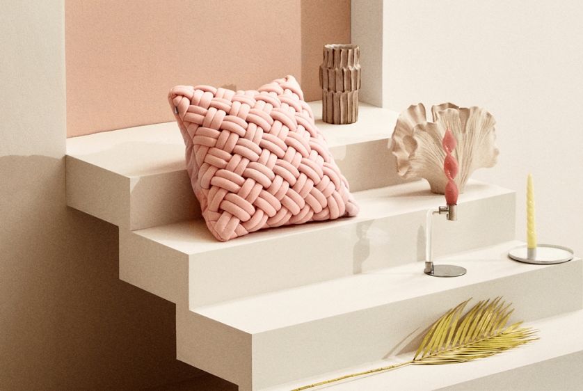 Poduszki ozdobne i dekoracje do salonu