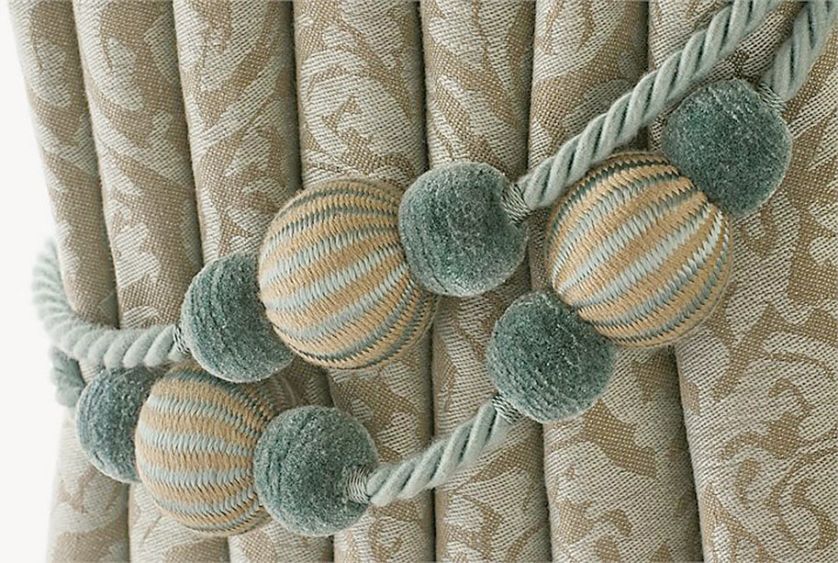 Podpinki do zasłon, aż 17 zestawów kolorystycznych.