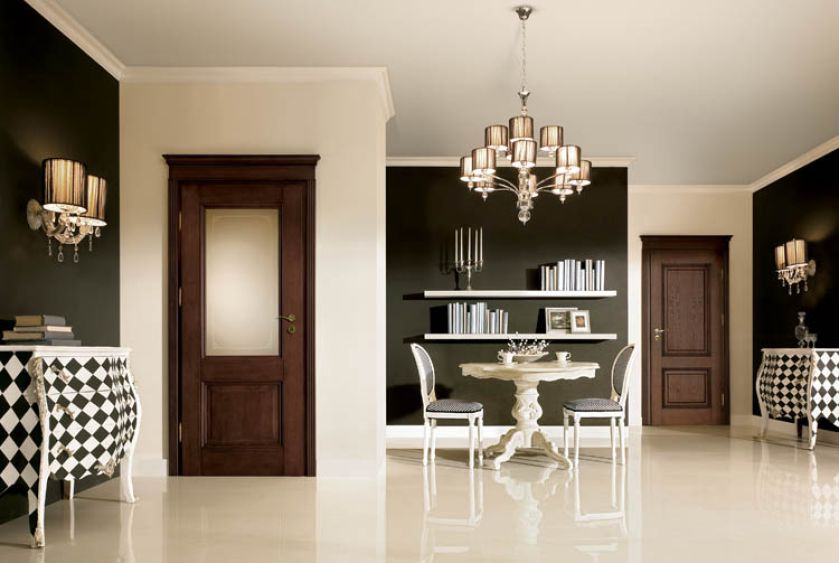 Drzwi z ozdobnym szkłem