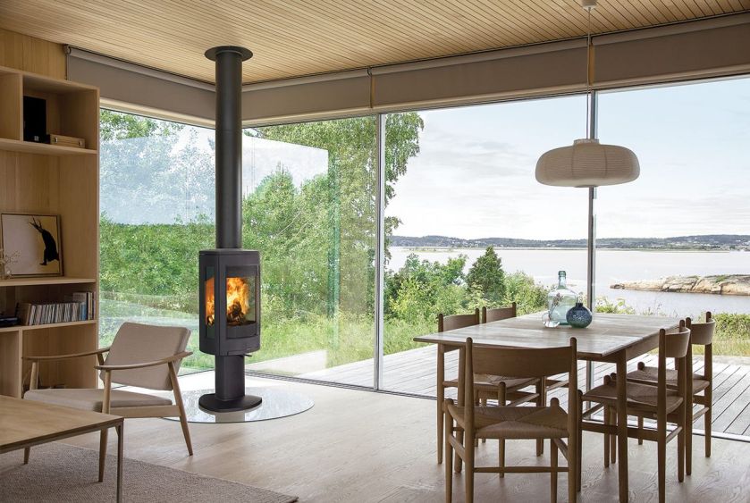 F 373, żeliwny na nodze, z obrotowym paleniskiem, JØTUL.