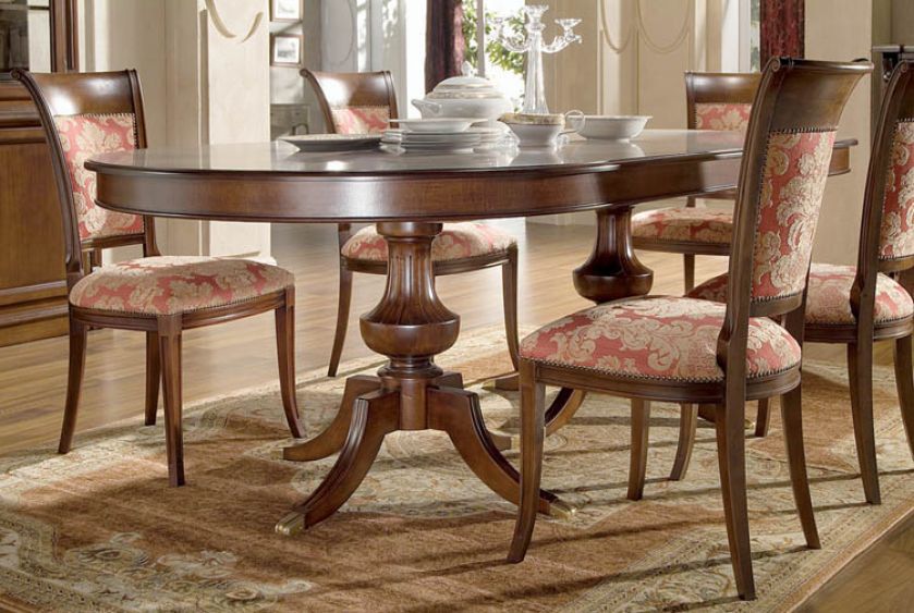 Longer: na małe tete-a-tete, po rozłożeniu owalny na duże przyjęcia - od 2400 zł. MEBLONOWAK