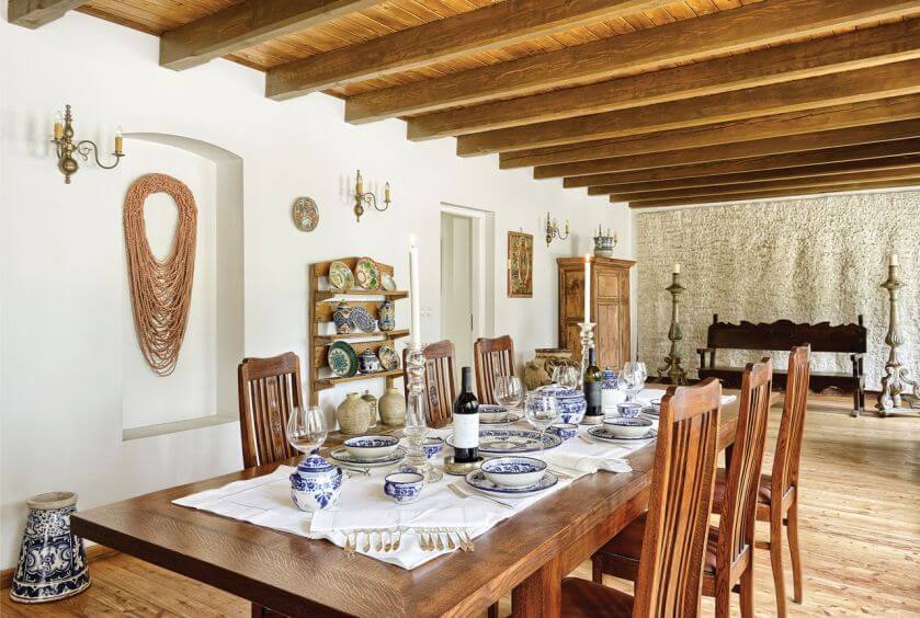 Dańków: galeria we dworze Xawerego Wolskiego