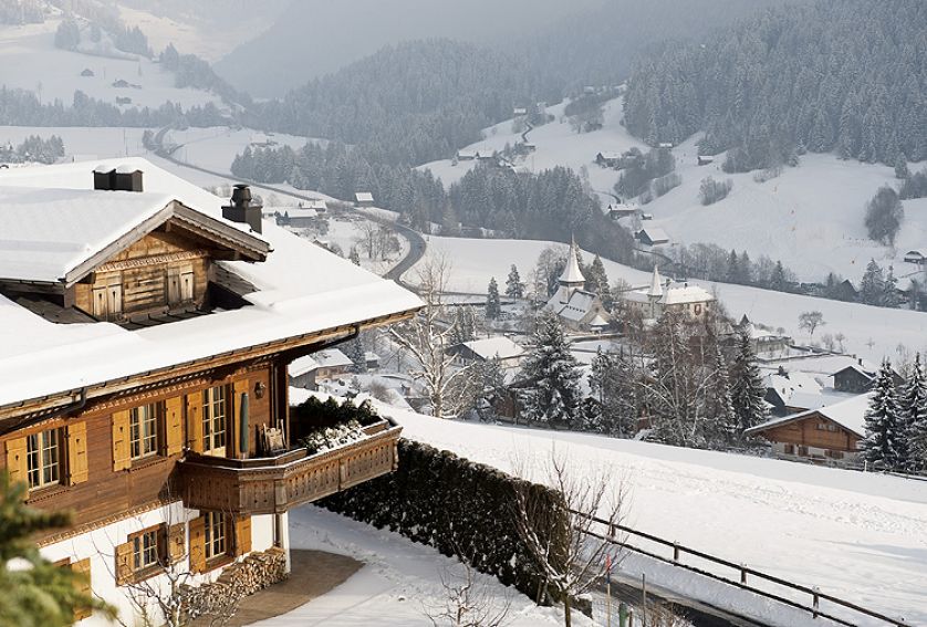 Drewniany dom w górach