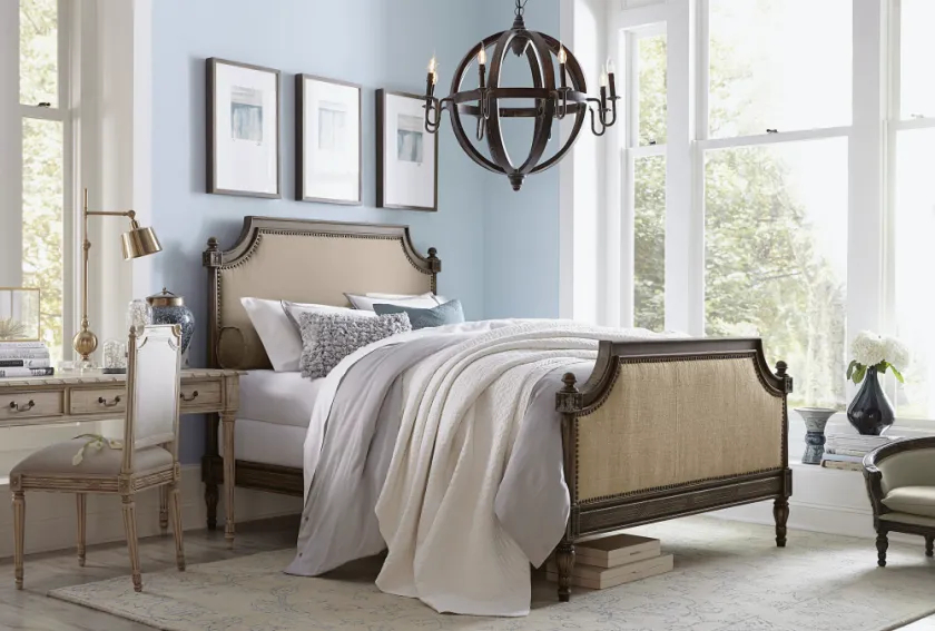 klasyczne łóżko do sypialni małżeńskiej