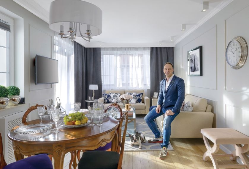 Nadmorski glamour – małe mieszkanie w stylach nowojorskim i hamptons