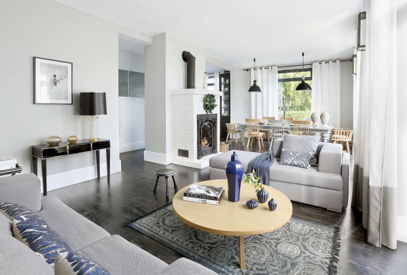 Kasia urządziła już cztery mieszkania, ale z tego domu jest szczególnie dumna, bo go wybudowała. Lubi klasyczne kolory i