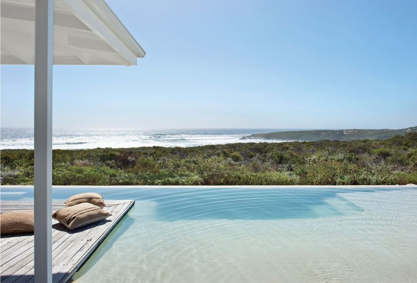 Dzikie plaże, szum spotykających się w pobliżu oceanów Atlantyckiego i Indyjskiego - zobaczcie nowoczesny dom