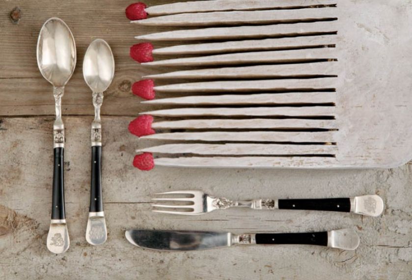Łyżka do zupy - 69 zł, łyżeczka do herbaty - 59 zł, nóż i widelec - po 69 zł. FRYDERYK