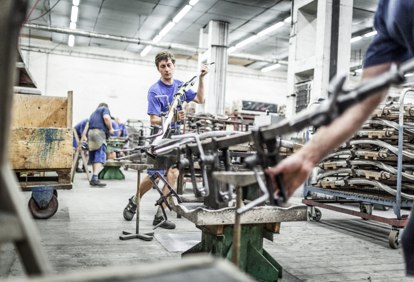 Mistrzowsko gięte krzesła TON