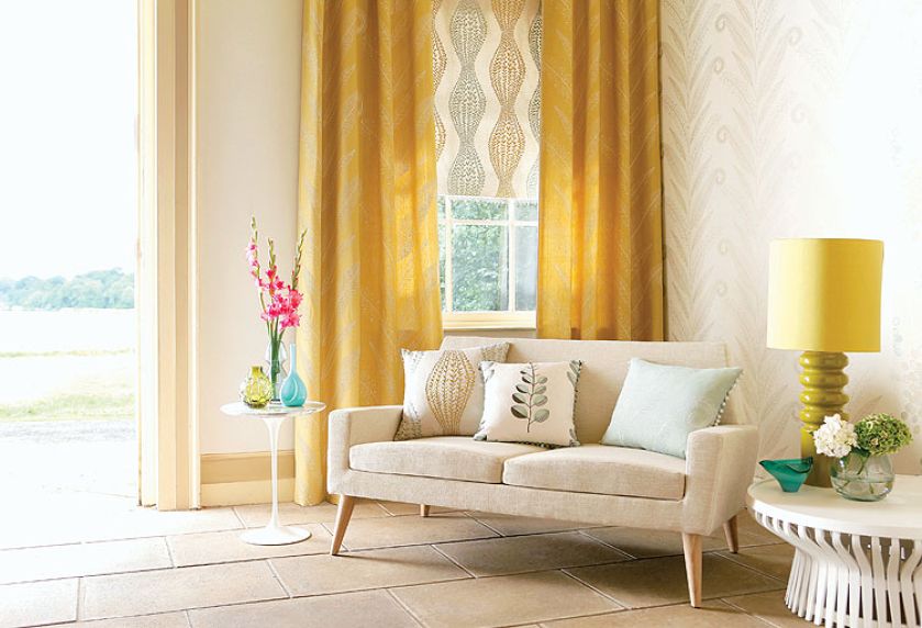 Tkaniny i tapety Juniper marki Harlequin: roleta Betula, 505 zł/m, zasłony Formosa, 341 zł/m.