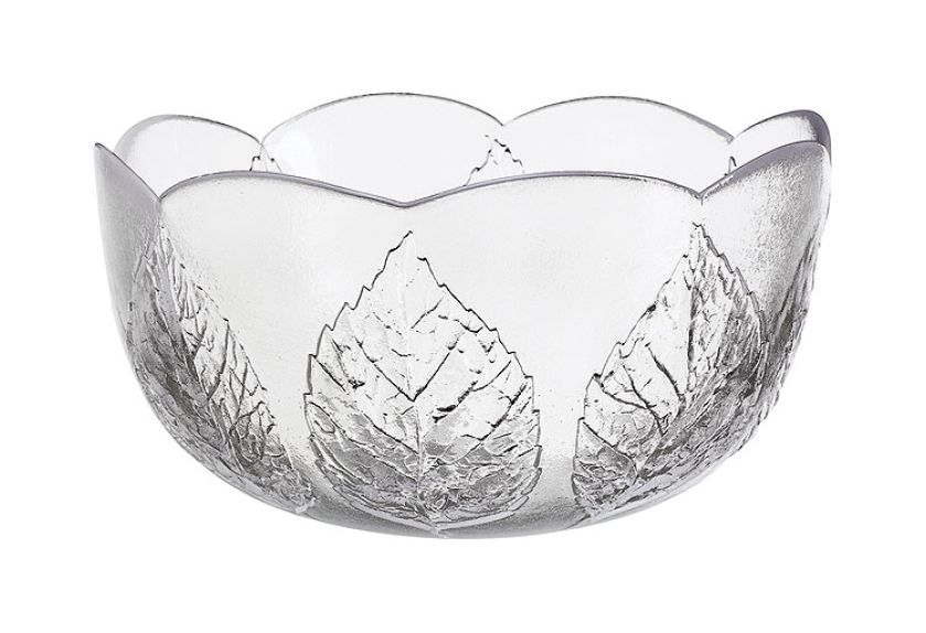 Wazony na wiosenny stole. Szklane dekoracje do domu.