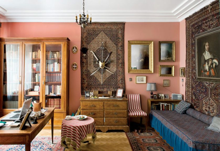 To mieszkanie jest bardzo brytyjskie: powściągliwe, zdyscypliowane, z klasą.