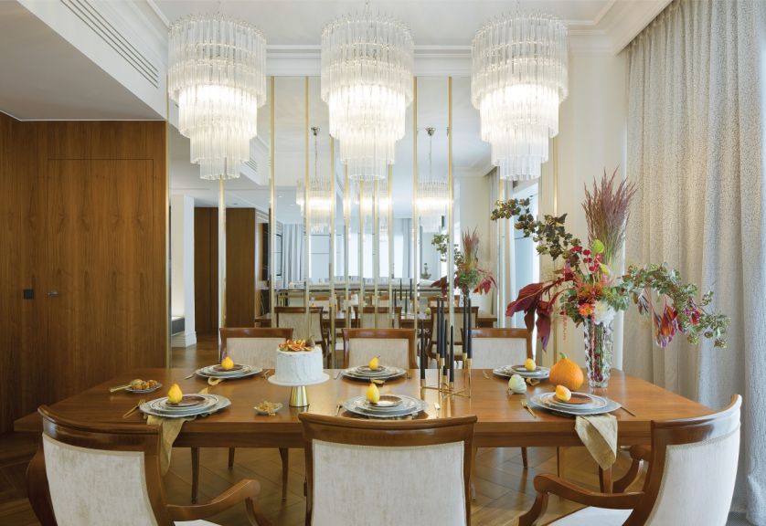 Luksusowe wnętrza: marmury, drewno i artdecowskie dekoracje