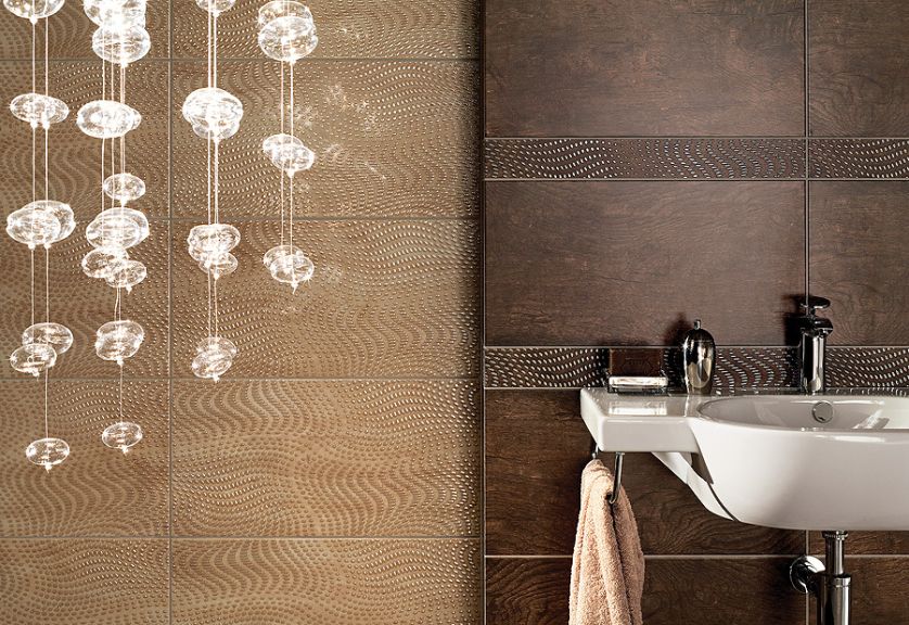 Seria Traviata w czekoladowym brązie nawet w dotyku przypomina drewno, płytki kosztują 69,86 zł/m2, TUBĄDZIN