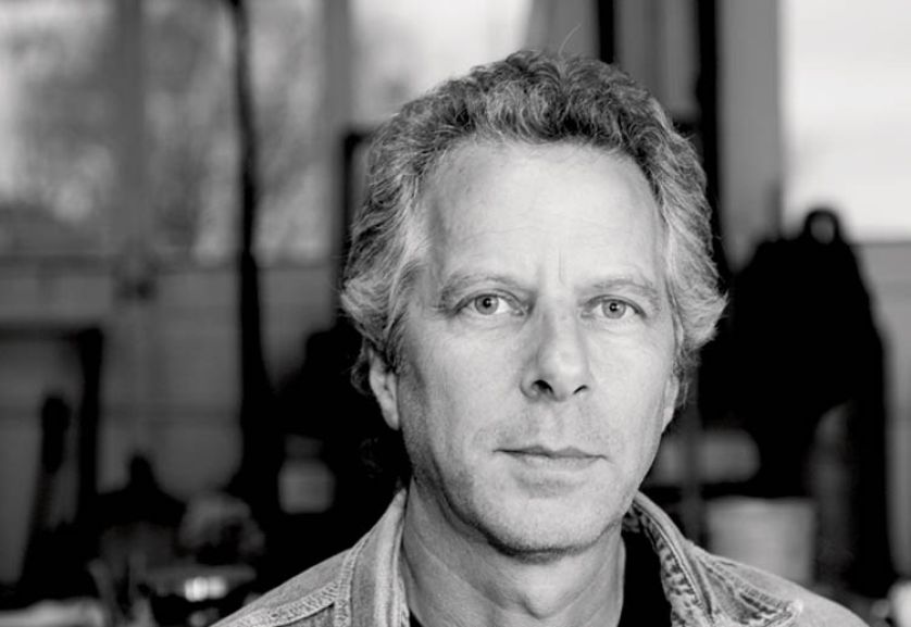 Kevin Reilly - projektant lamp. Oświecony romantyk