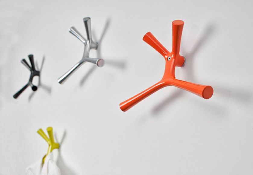 Cascando, dostępne w Square Space. Ładnie powieszone