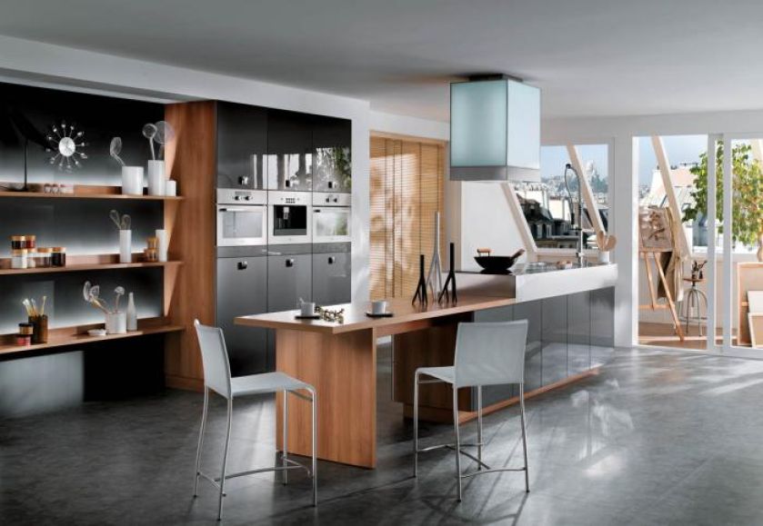 Klasyczna wyspa, a ile możliwości - ugotujemy tu obiad, przyjmiemy gości, popracujemy na laptopie. Kuchnia Cyane. MOBALPA