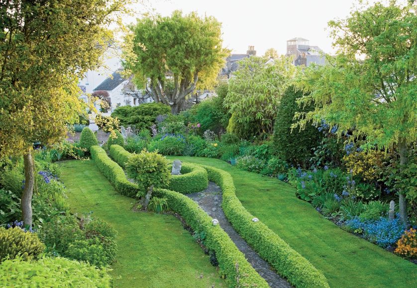 Ścieżki w ogrodzie – inspiracje, pomysły i zdjęcia