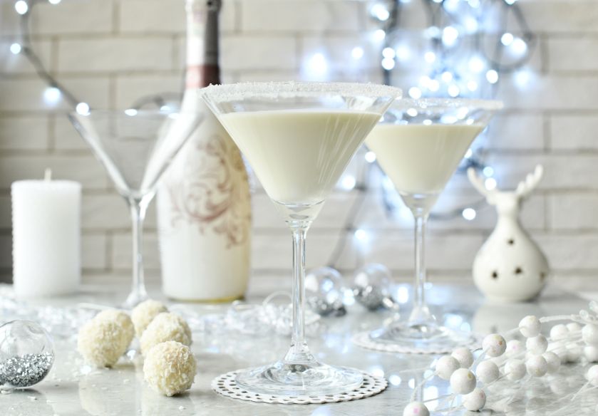 Dekoracje stołu na sylwestra – przyjęcie w pięknej oprawie