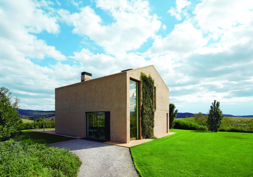 Tylko spójrzcie na toskańską rezydencję Piera Lissoniego, włoskiego projektanta i mistrza minimalizmu.