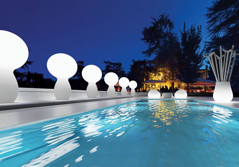 Plust może być donicą albo siedziskiem