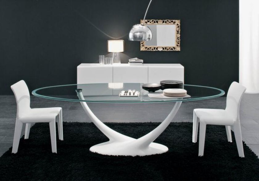 Coś dla miłośników nowoczesności - stół i krzesła Coral. CATTELAN ITALIA