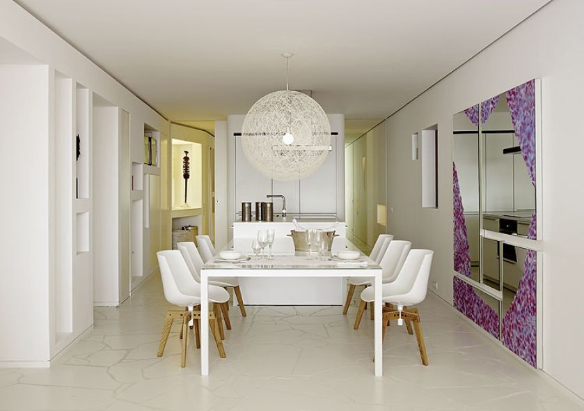 W tej jadalni ściany można nawet szorować dzięki farbie ceramicznej PremiumClean za ok. 49 zł/l. CAPAROL