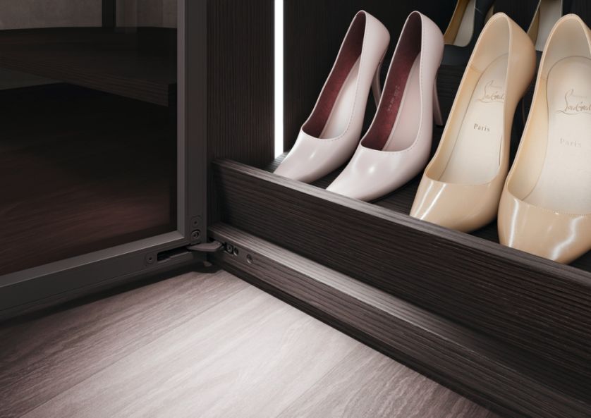 rozwiązania na buty w szafie
