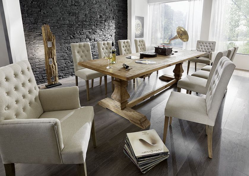 Sosnowy Castel z recyklingu, 4414 zł krzesła Feel od 460 zł fotel Verdon od 590 zł. INNE MEBLE