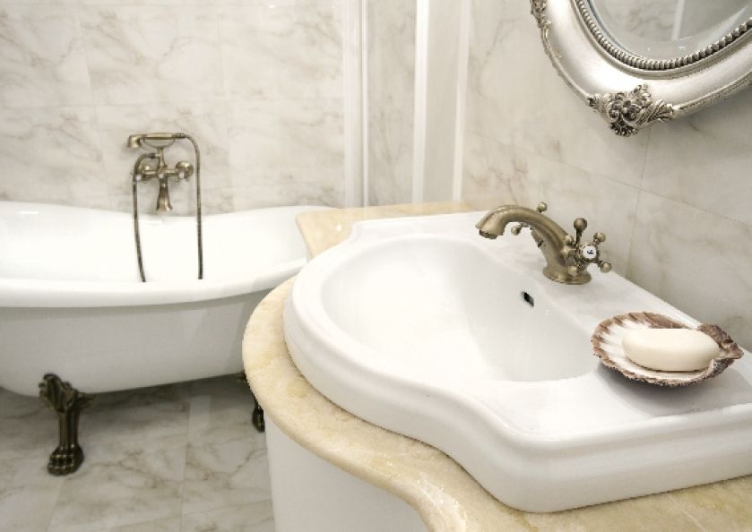 Elegancka łazienka. Wnętrza w stylu francuskim