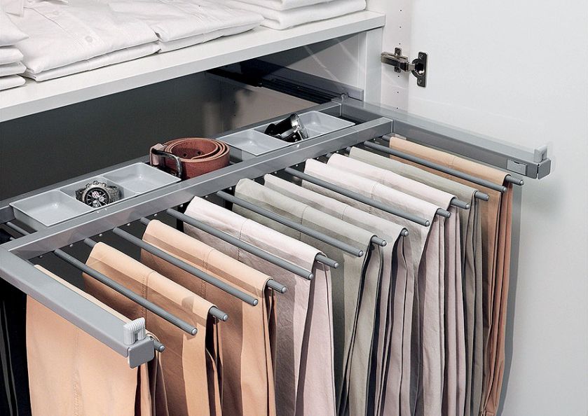 Szerokość 80 cm 1962 zł, HUELSTA. Garderoba nieźle ułożona