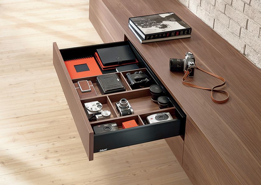 Szuflada Legrabox z praktycznym wkładem na drobiazgi, Ambia-Line, BLUM